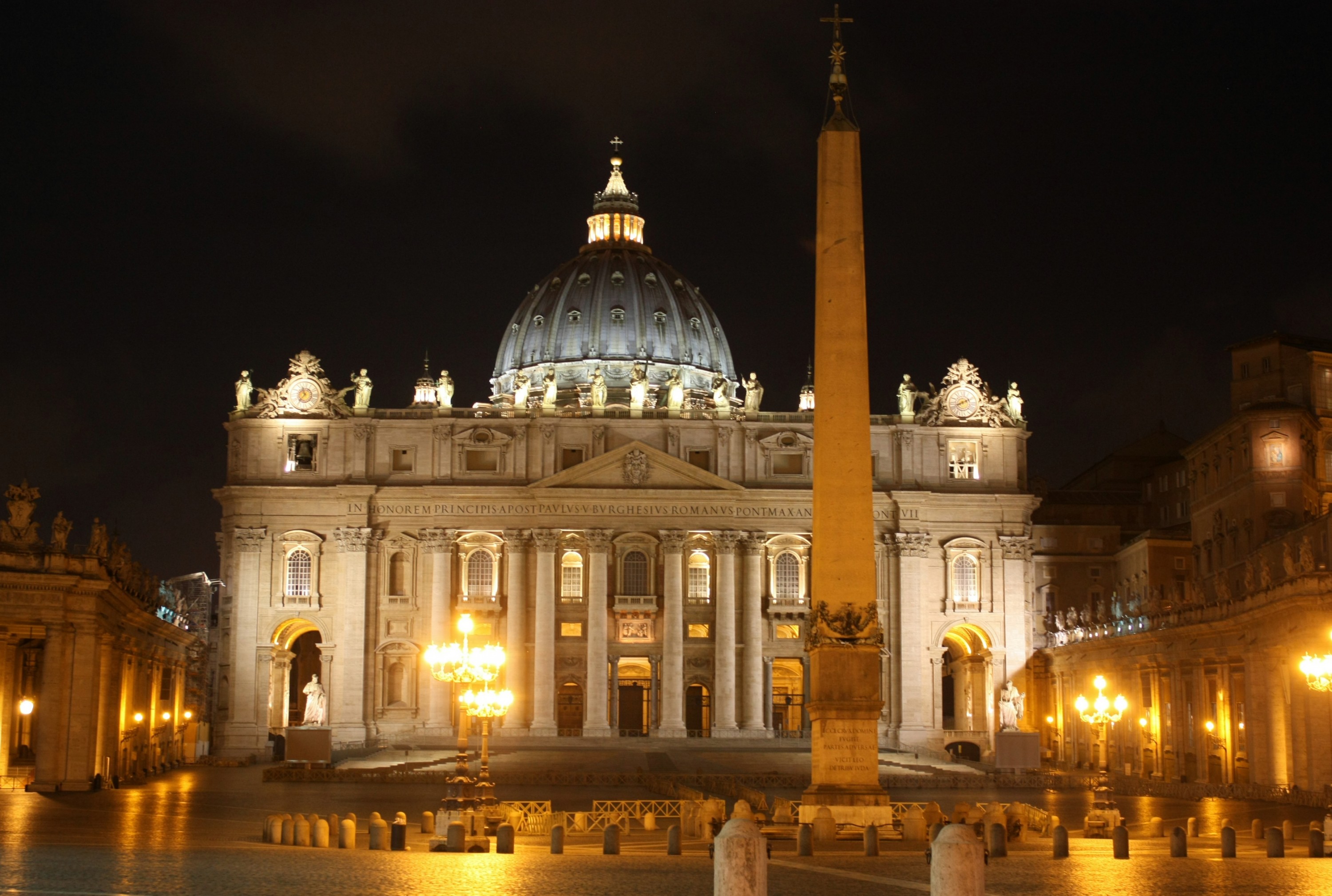 vatican tour at night