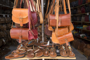 Where to Buy the BEST Italian Leather Handbags in Florence, Italy