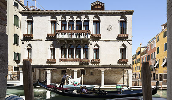 where-to-stay-in Cannaregio -una-hotel-venezia