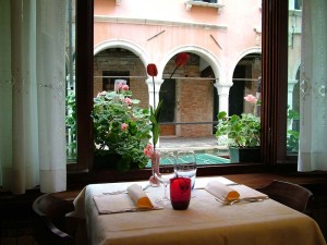 where to eat in Cannaregio - vini da gigio